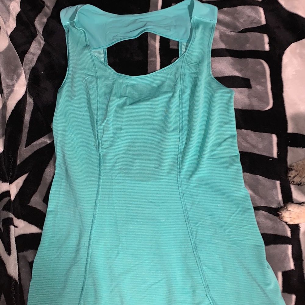 Lululemon top